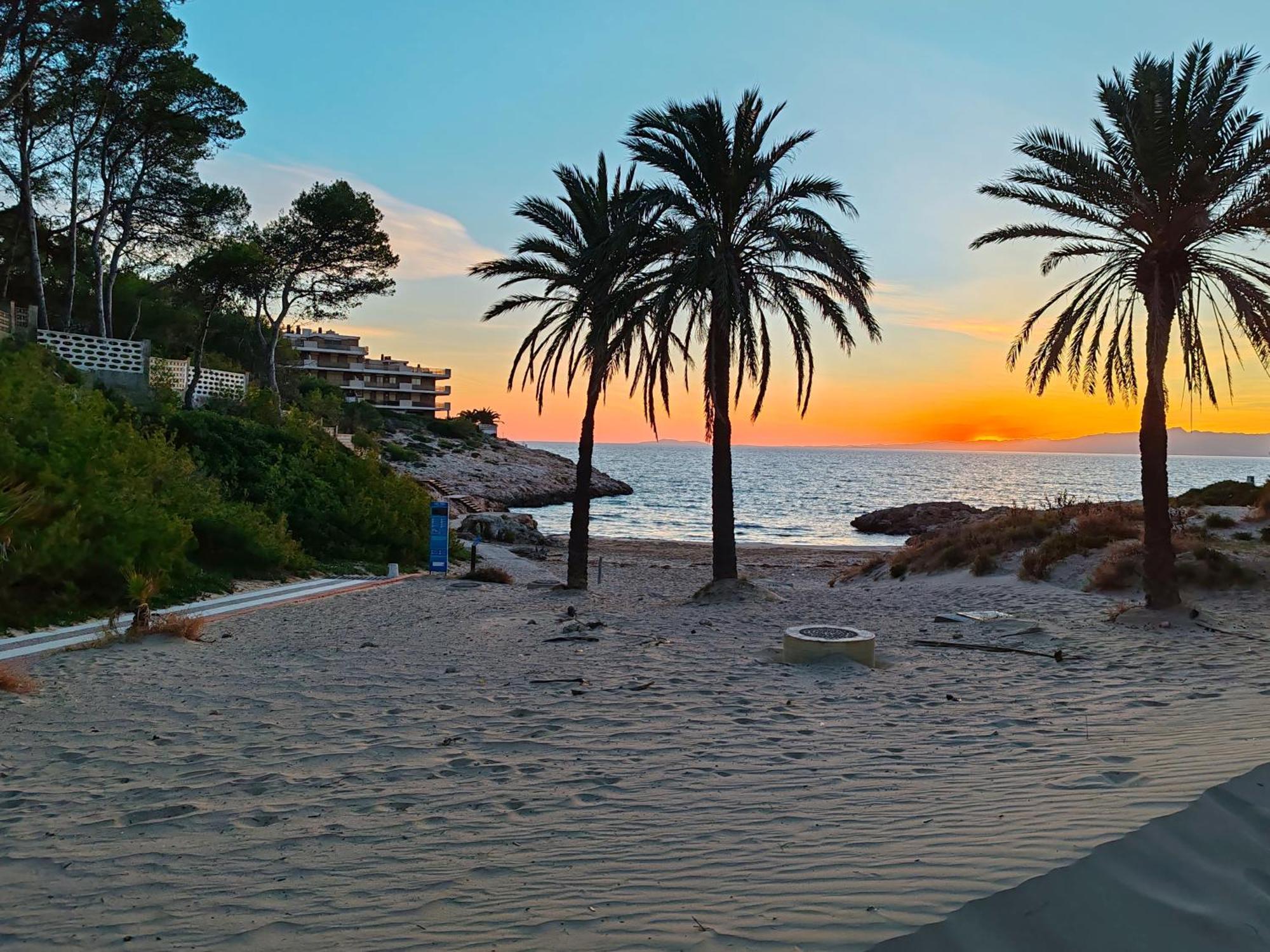 Vancouver En Salou Luaran gambar